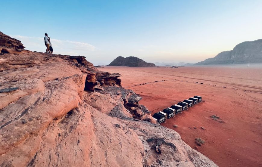 Four-day camel tour with overnight